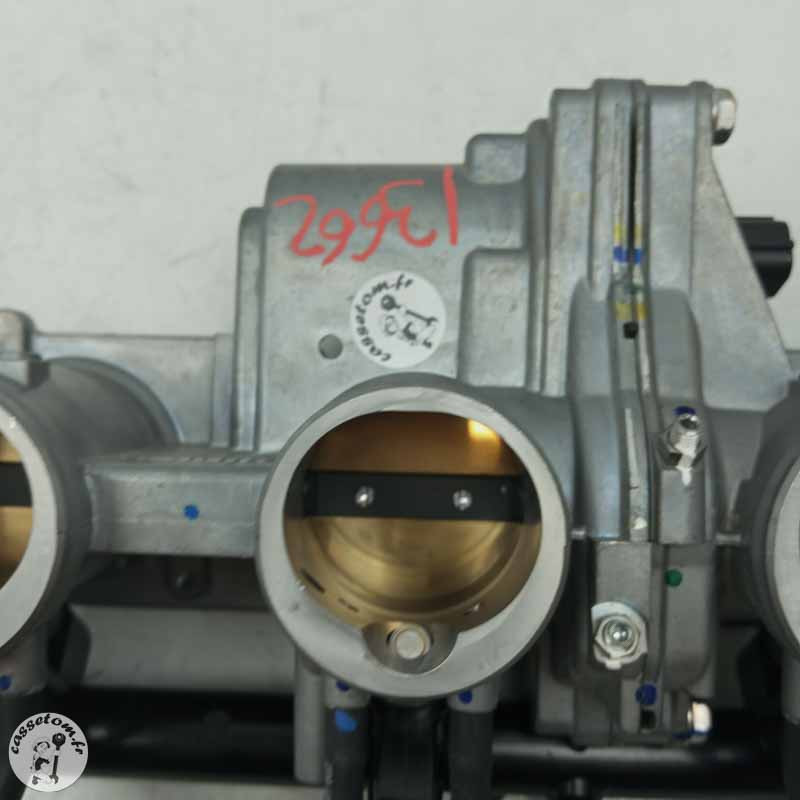 Rampe d'injection  Triumph 765 street triple r 2024 - Cassetom - Nos pieces motos