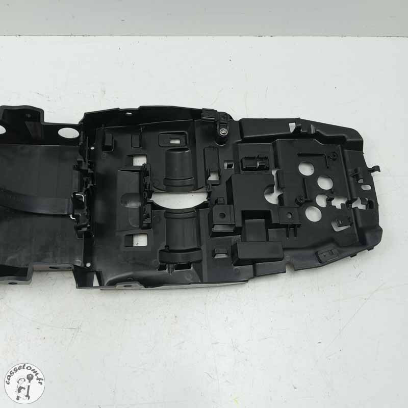 Passage de roue  Triumph 765 street triple r 2024 - Cassetom - Nos pieces motos