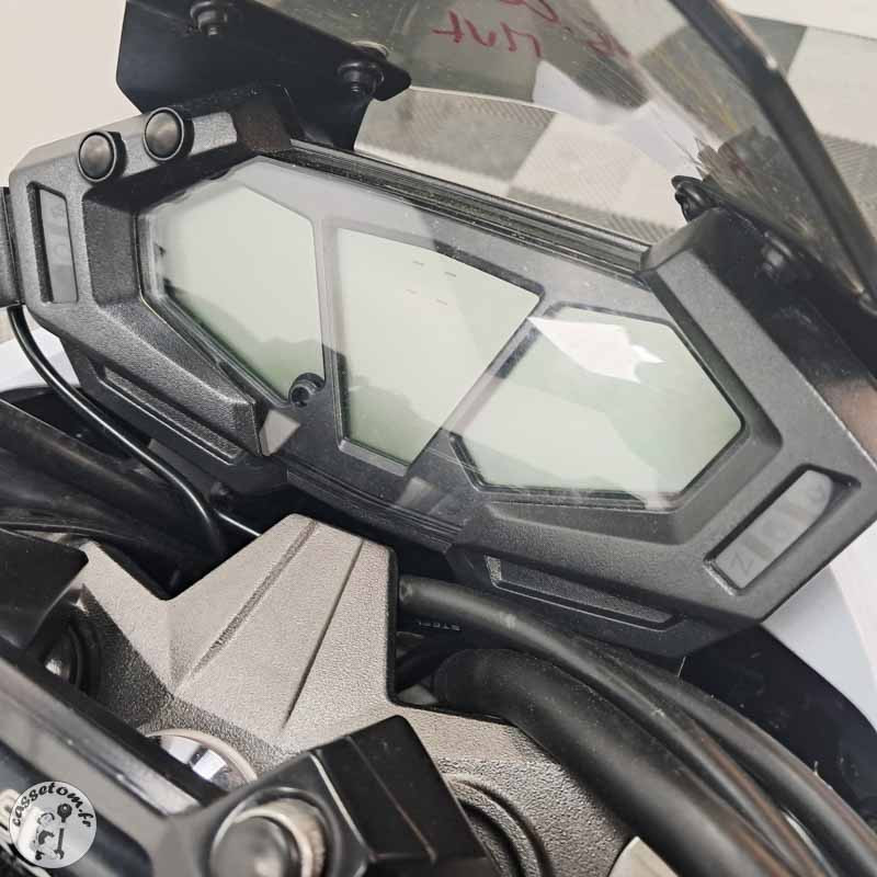 KAWASAKI Z800 806 2015 accidentée - La Casse de l Oncle Tom