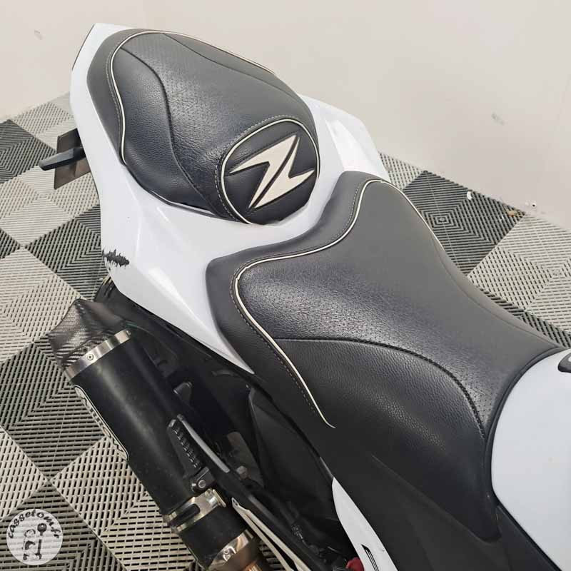 KAWASAKI Z800 806 2015 accidentée - La Casse de l Oncle Tom