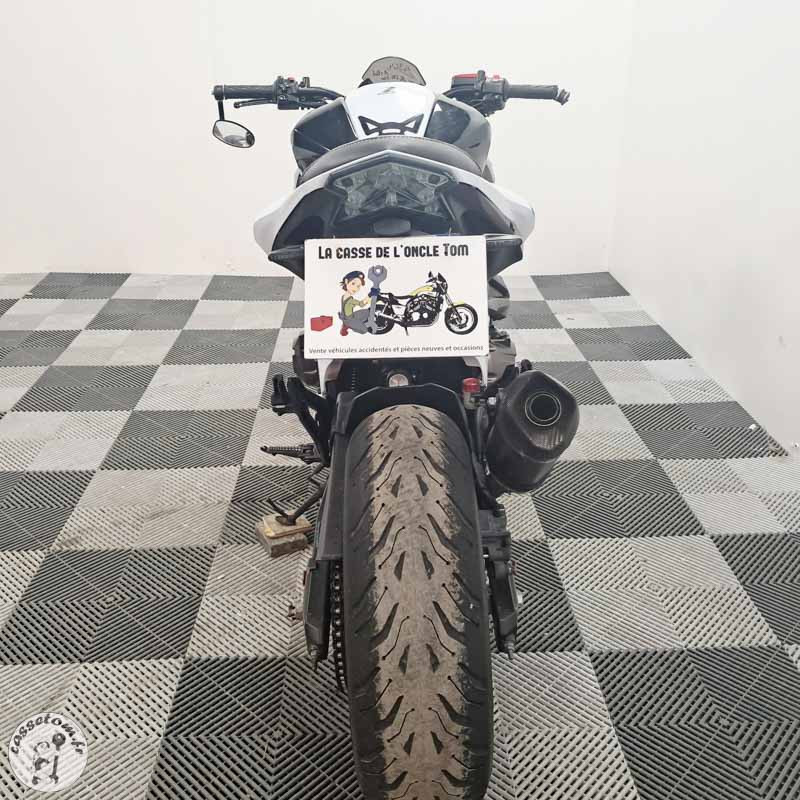 KAWASAKI Z800 806 2015 accidentée - La Casse de l Oncle Tom
