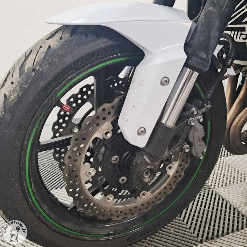 KAWASAKI Z800 806 2015 accidentée - La Casse de l Oncle Tom