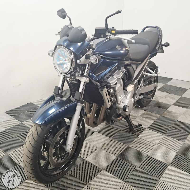 SUZUKI GSF650 656 2008 accidentée - La Casse de l Oncle Tom