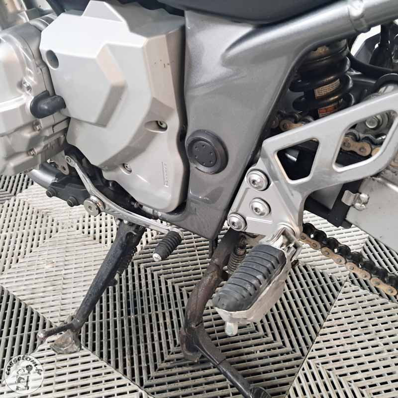 SUZUKI GSF650 656 2008 accidentée - La Casse de l Oncle Tom