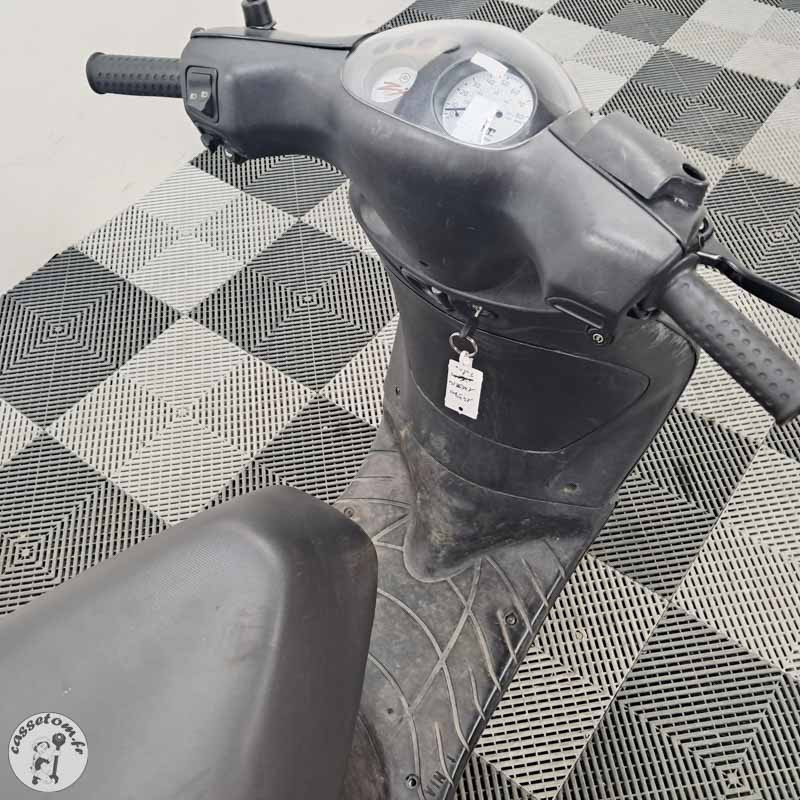 PIAGGIO ZIP 50 490 2022 accidenté - La Casse de l Oncle Tom