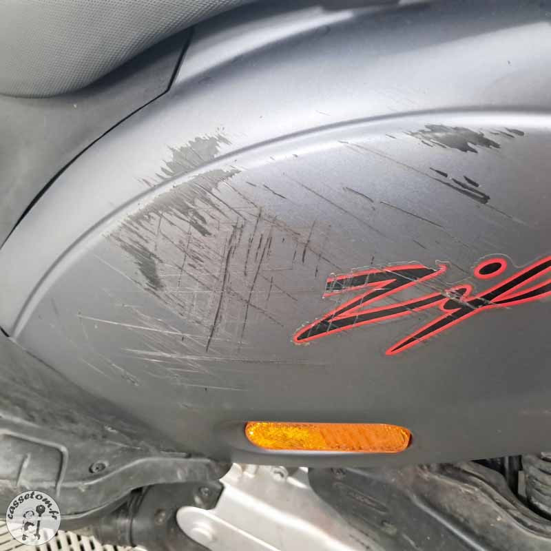 PIAGGIO ZIP 50 490 2022 accidenté - La Casse de l Oncle Tom