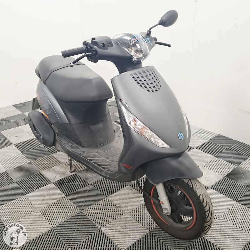 PIAGGIO ZIP 50 490 2022 accidenté - La Casse de l Oncle Tom