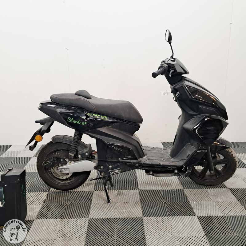 VASTRO I9 2021 accidenté - La Casse de l Oncle Tom