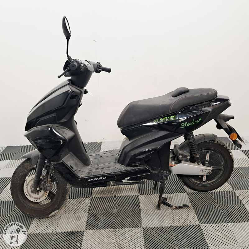 VASTRO I9 2021 accidenté - La Casse de l Oncle Tom
