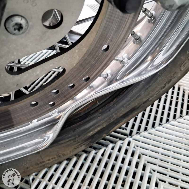 HARLEY.DAV XL1200R 1202 2006 accidentée - La Casse de l Oncle Tom