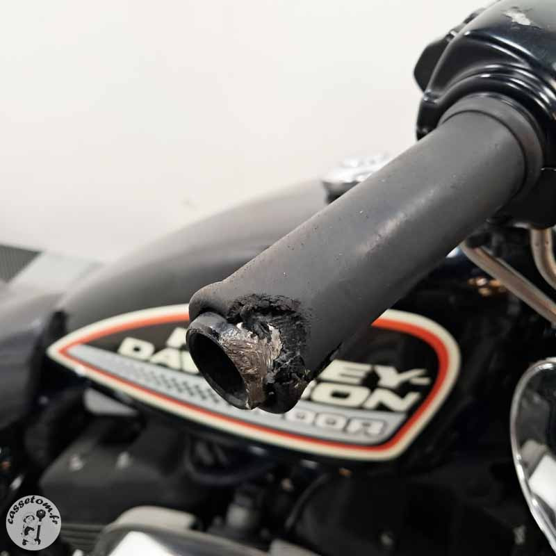 HARLEY.DAV XL1200R 1202 2006 accidentée - La Casse de l Oncle Tom