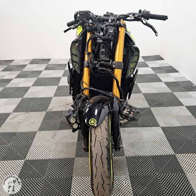YAMAHA MT-09 847 2017 accidentée - La Casse de l Oncle Tom