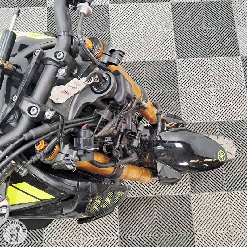 YAMAHA MT-09 847 2017 accidentée - La Casse de l Oncle Tom
