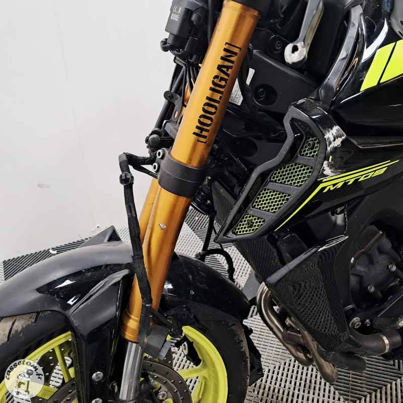YAMAHA MT-09 847 2017 accidentée - La Casse de l Oncle Tom