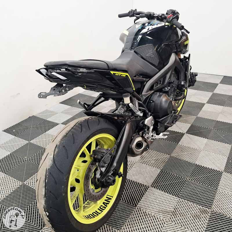 YAMAHA MT-09 847 2017 accidentée - La Casse de l Oncle Tom