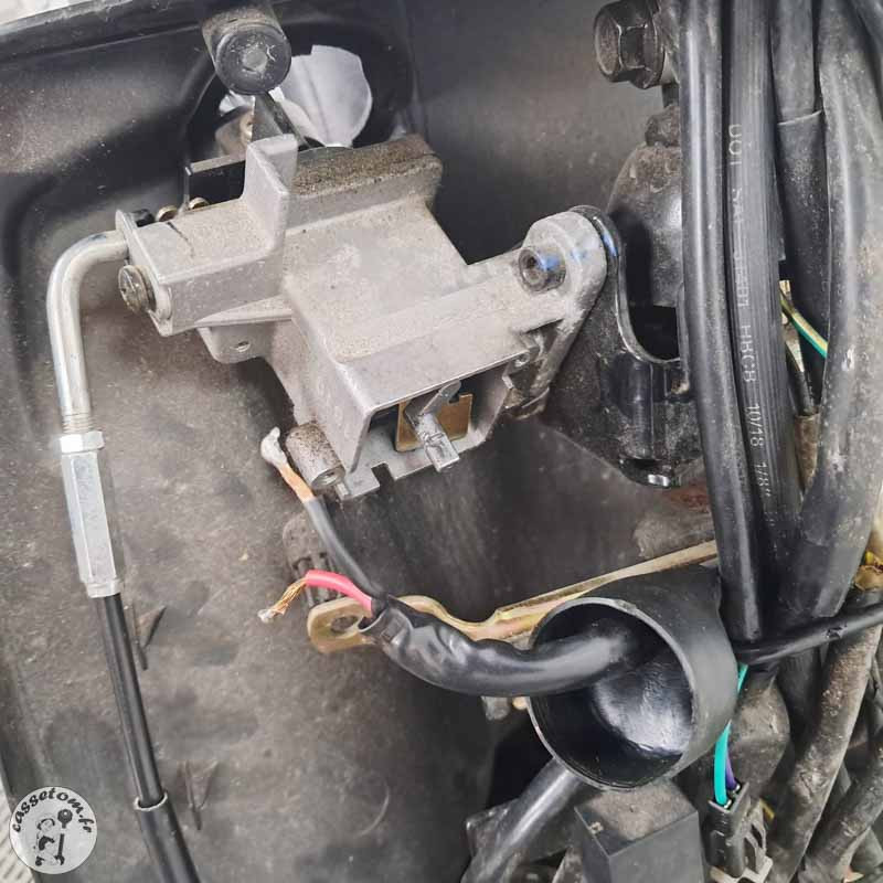 Peugeot Kisbee 50 2019 accidente - La Casse de l Oncle Tom