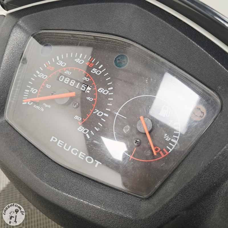 Peugeot Kisbee 50 2019 accidente - La Casse de l Oncle Tom