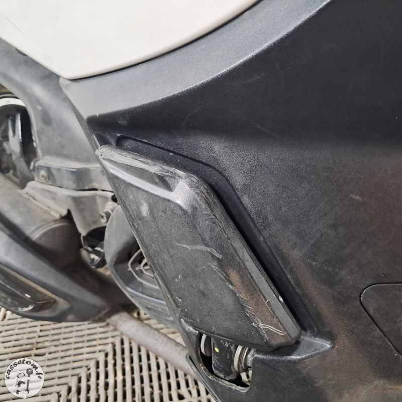 Peugeot Kisbee 50 2019 accidente - La Casse de l Oncle Tom