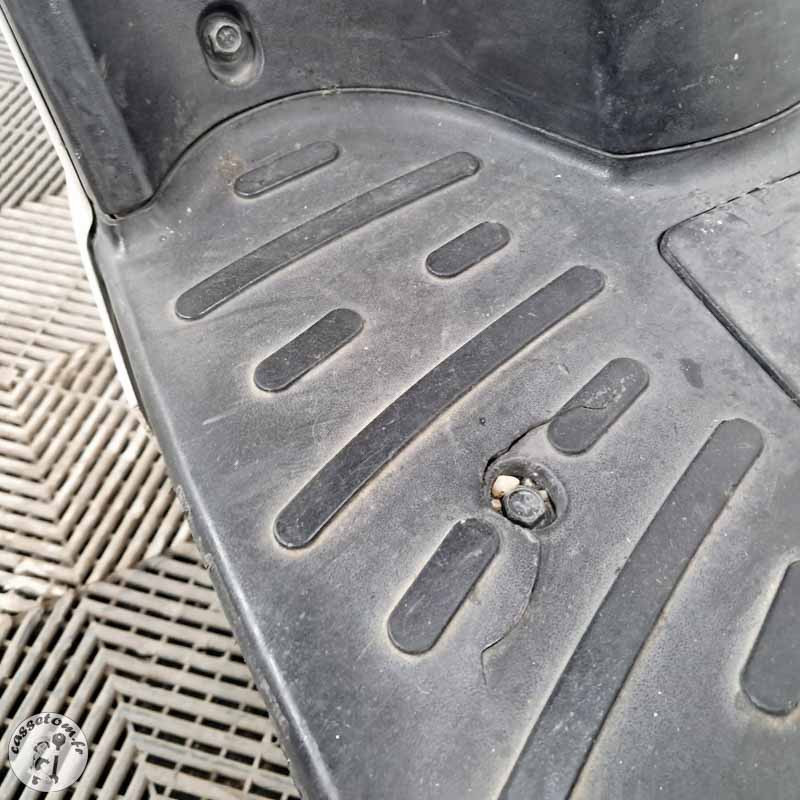 Peugeot Kisbee 50 2019 accidente - La Casse de l Oncle Tom