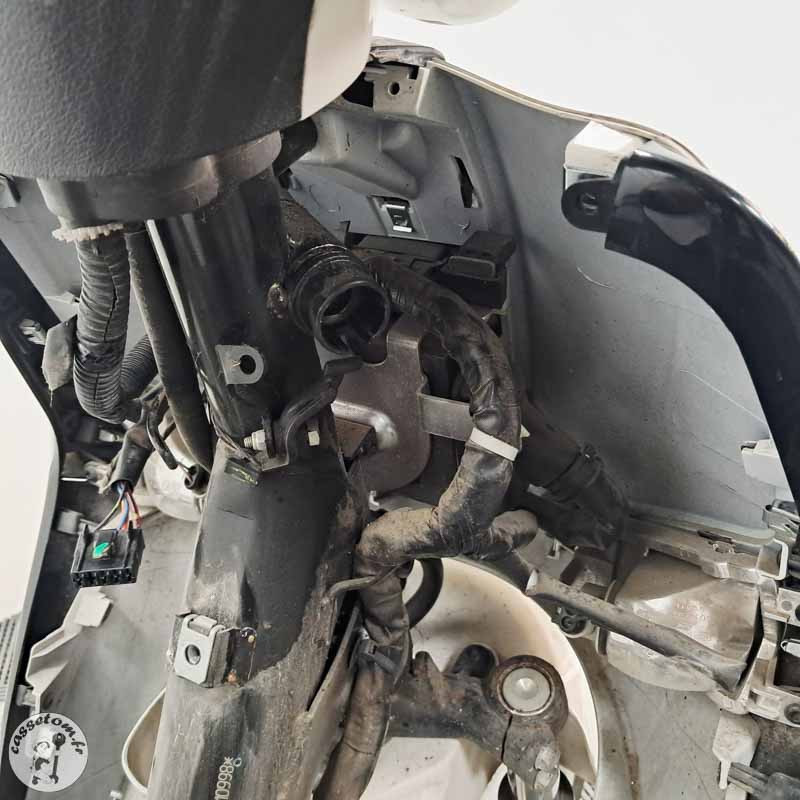 PIAGGIO LIB 50 500 2019 accidenté - La Casse de l Oncle Tom