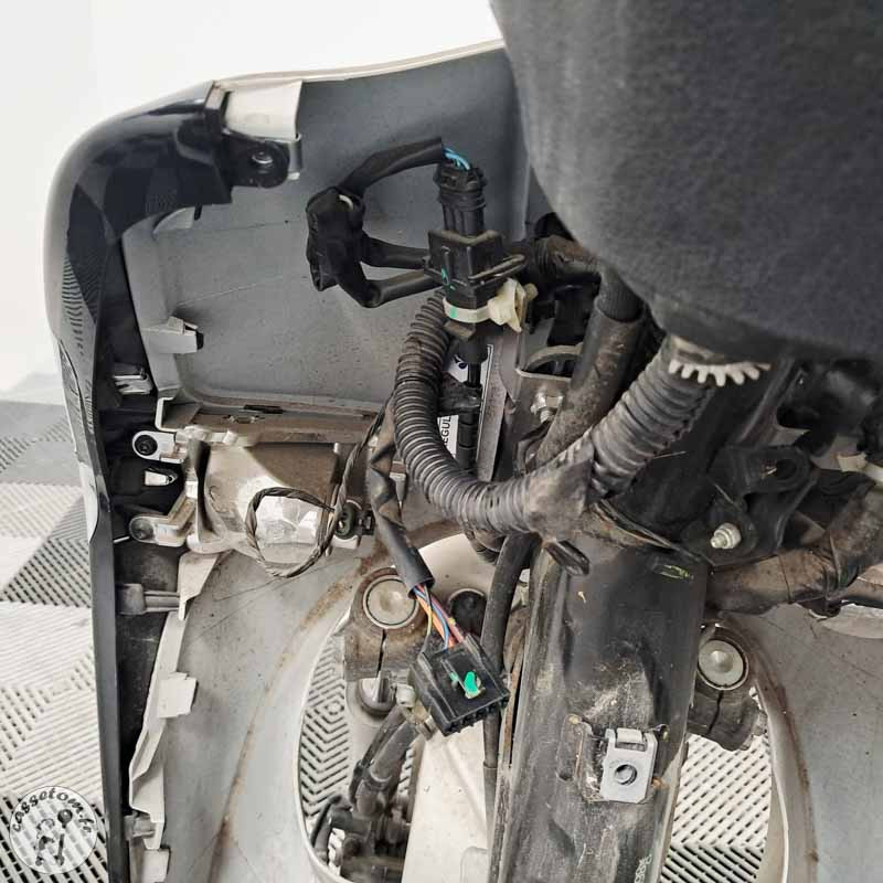 PIAGGIO LIB 50 500 2019 accidenté - La Casse de l Oncle Tom