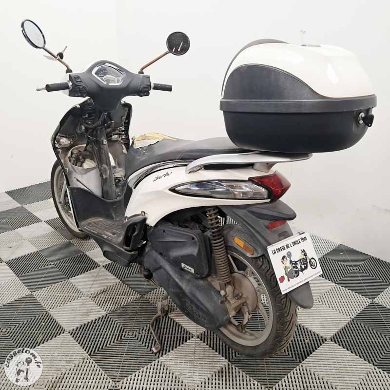 PIAGGIO LIB 50 500 2019 accidenté - La Casse de l Oncle Tom