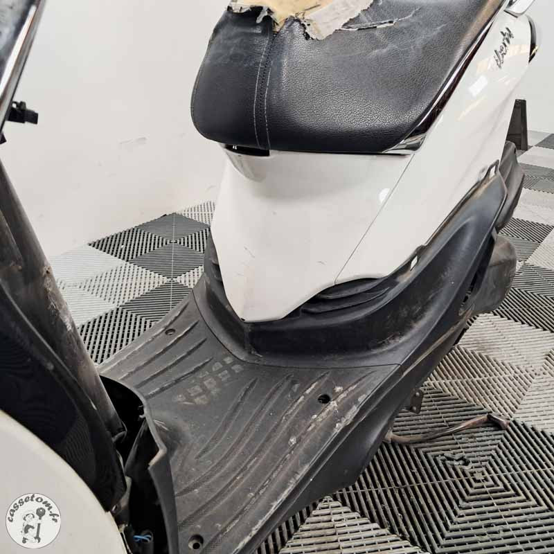 PIAGGIO LIB 50 500 2019 accidenté - La Casse de l Oncle Tom