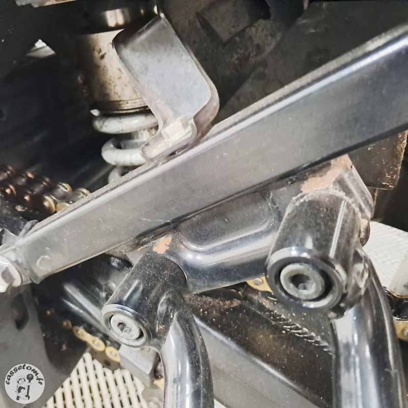SUZUKI DL650 645 2010 accidentée - La Casse de l Oncle Tom