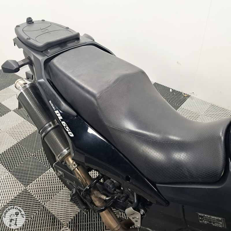 SUZUKI DL650 645 2010 accidentée - La Casse de l Oncle Tom