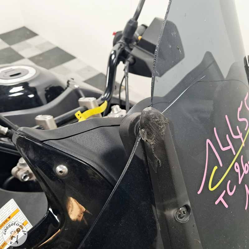 SUZUKI DL650 645 2010 accidentée - La Casse de l Oncle Tom