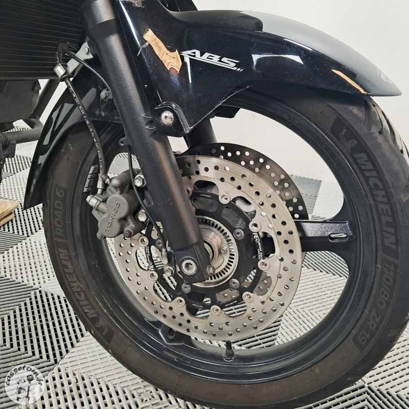SUZUKI DL650 645 2010 accidentée - La Casse de l Oncle Tom