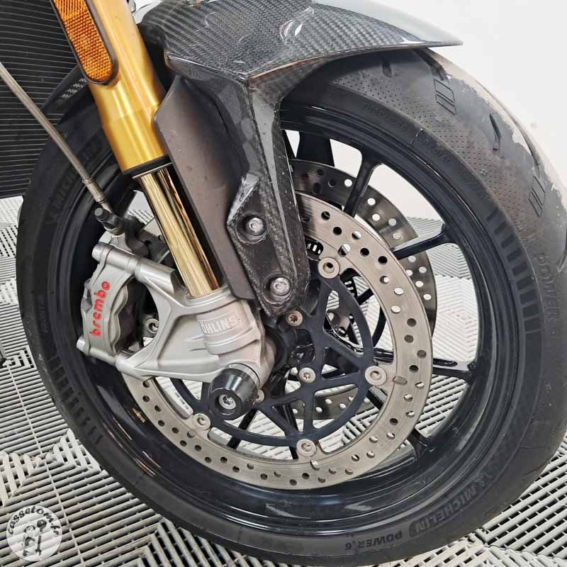 TRIUMPH SPEED TRI 1159 2022 accidentée - La Casse de l Oncle Tom