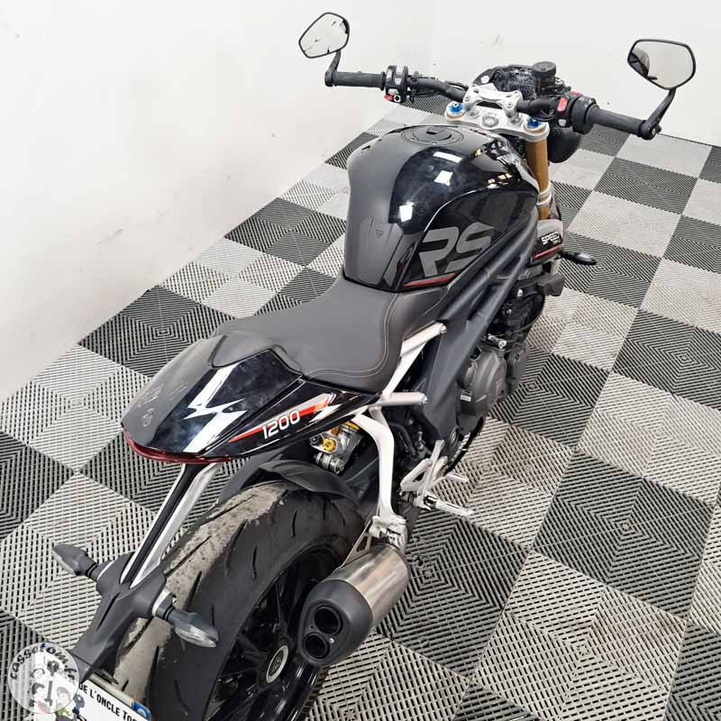 TRIUMPH SPEED TRI 1159 2022 accidentée - La Casse de l Oncle Tom