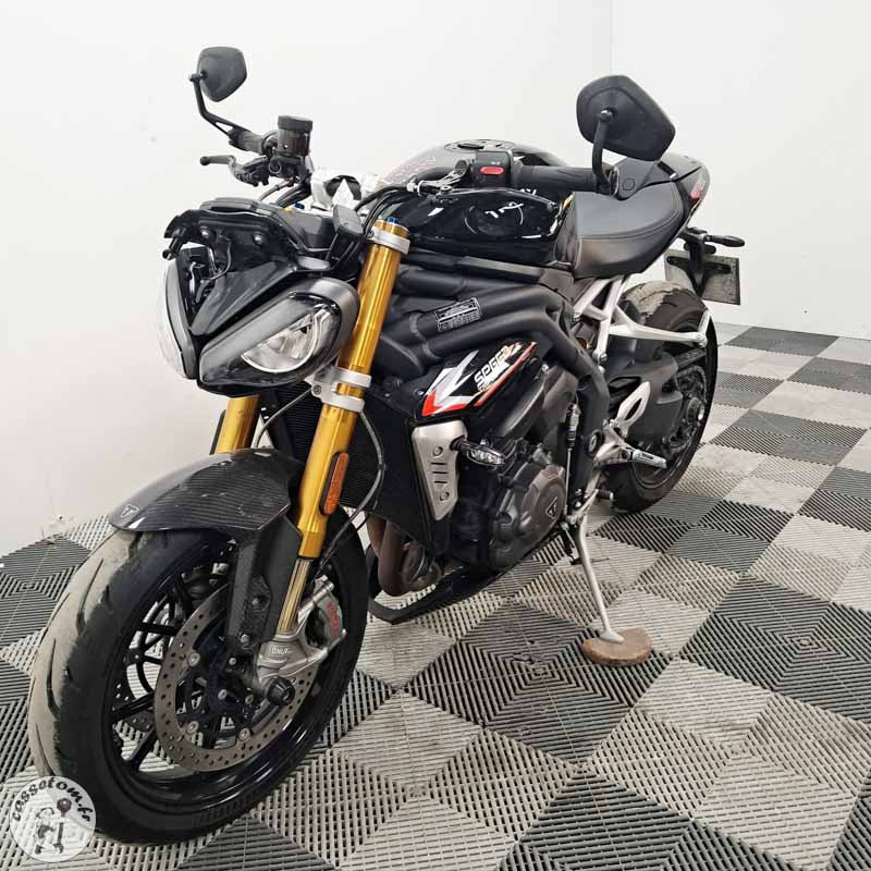 TRIUMPH SPEED TRI 1159 2022 accidentée - La Casse de l Oncle Tom