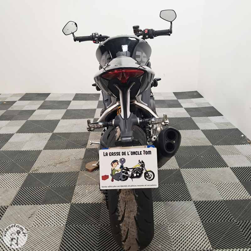 TRIUMPH SPEED TRI 1159 2022 accidentée - La Casse de l Oncle Tom