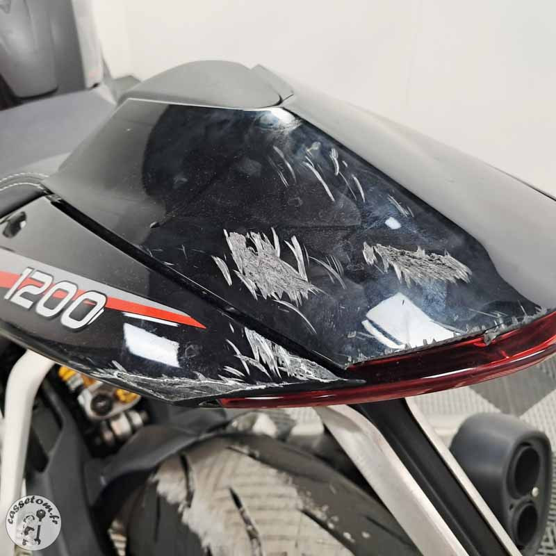 TRIUMPH SPEED TRI 1159 2022 accidentée - La Casse de l Oncle Tom
