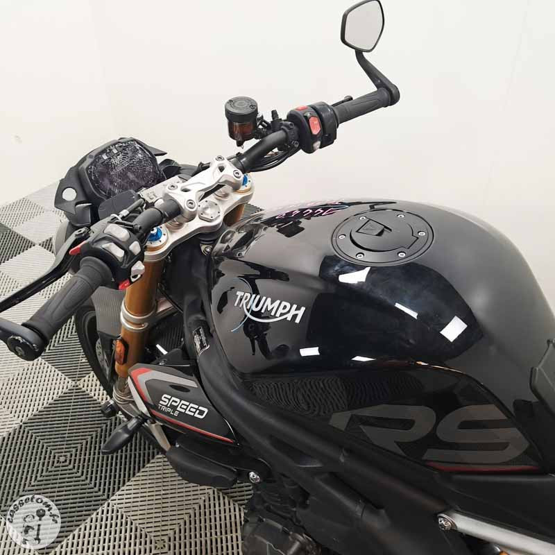 TRIUMPH SPEED TRI 1159 2022 accidentée - La Casse de l Oncle Tom