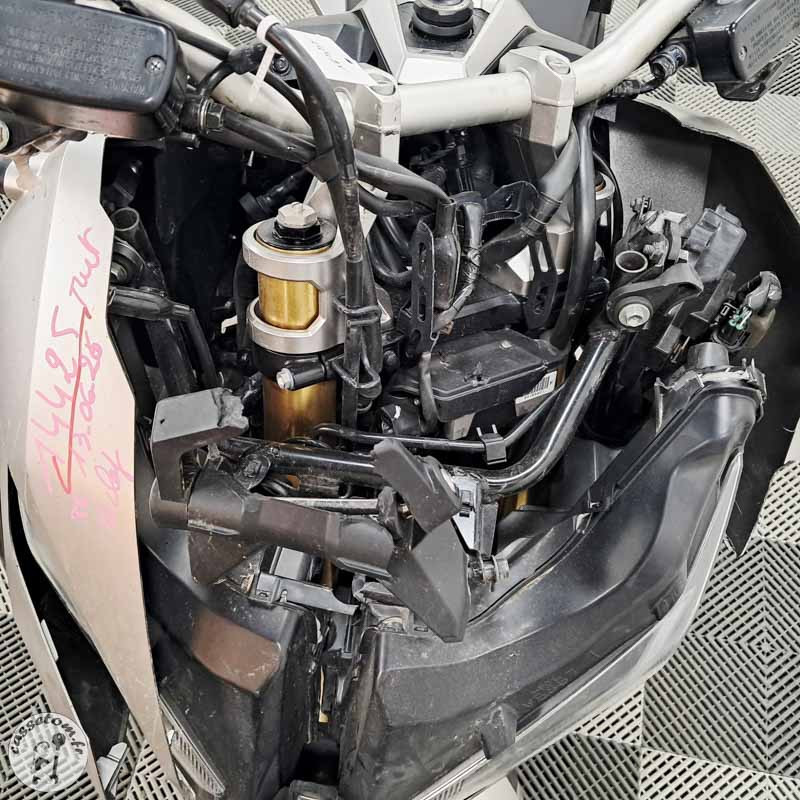 HONDA X-ADV 745 2021 accidenté - La Casse de l Oncle Tom