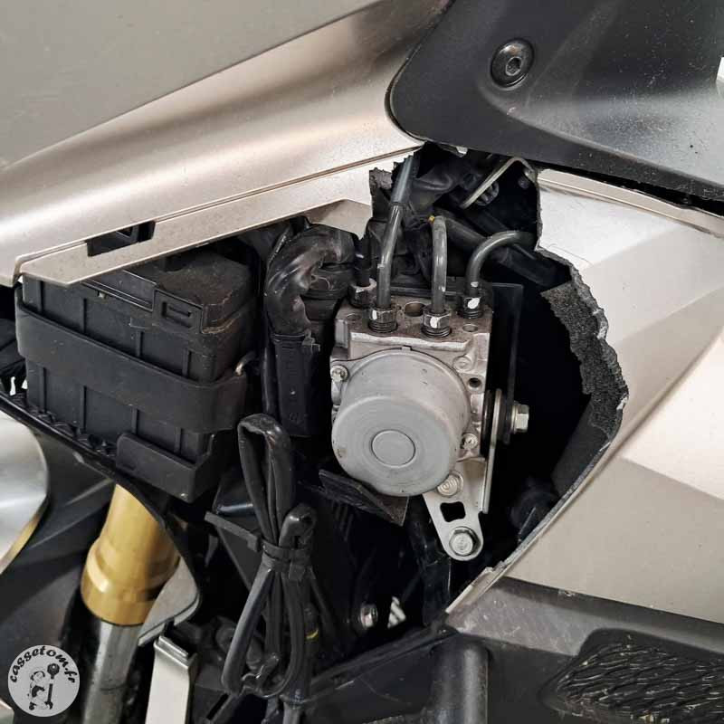 HONDA X-ADV 745 2021 accidenté - La Casse de l Oncle Tom