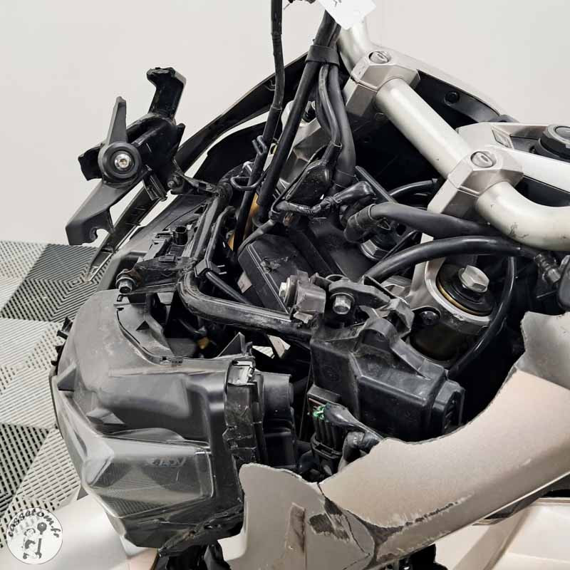 HONDA X-ADV 745 2021 accidenté - La Casse de l Oncle Tom