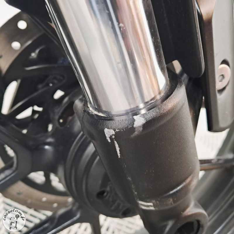 TRIUMPH SPEED 400 398cc 2025 accidentée - La Casse de l Oncle Tom