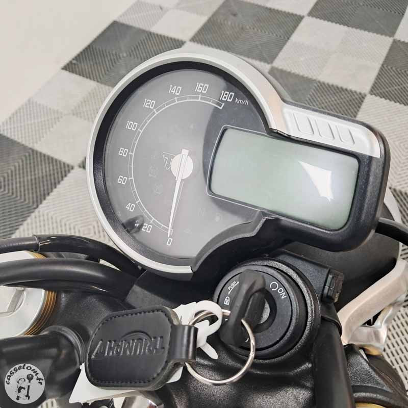 TRIUMPH SPEED 400 398cc 2025 accidentée - La Casse de l Oncle Tom