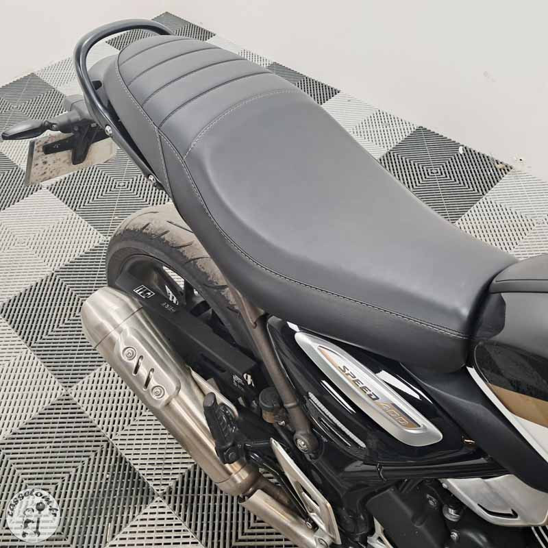 TRIUMPH SPEED 400 398cc 2025 accidentée - La Casse de l Oncle Tom