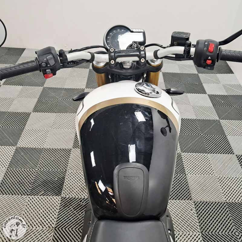 TRIUMPH SPEED 400 398cc 2025 accidentée - La Casse de l Oncle Tom