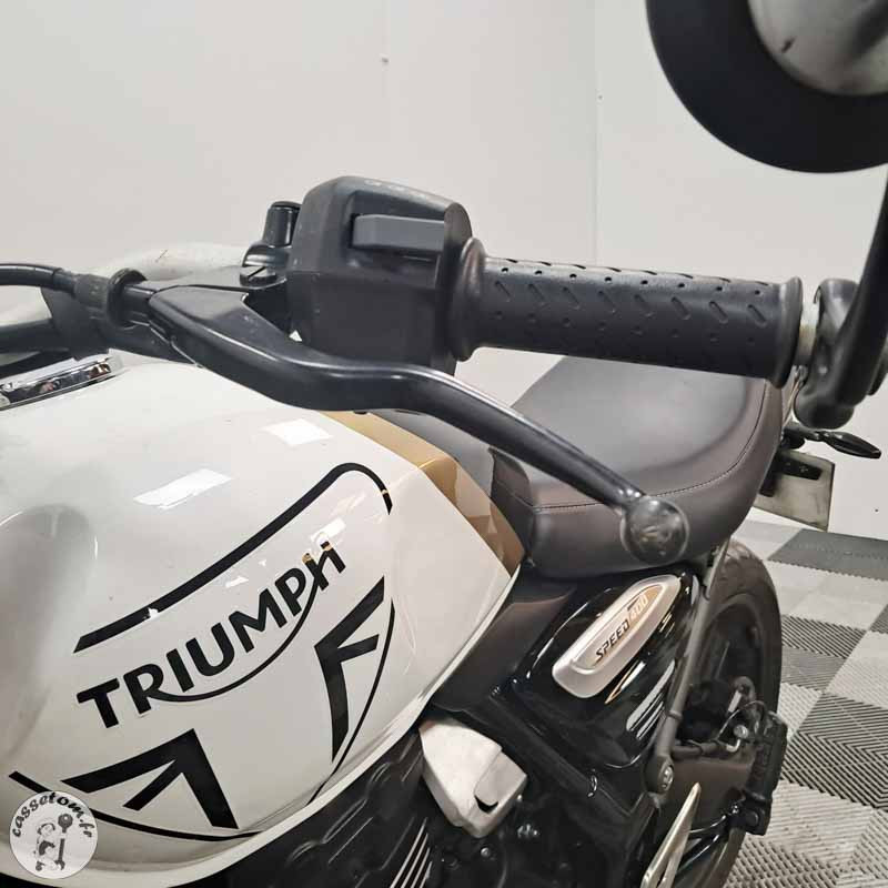 TRIUMPH SPEED 400 398cc 2025 accidentée - La Casse de l Oncle Tom