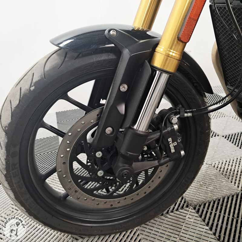 TRIUMPH SPEED 400 398cc 2025 accidentée - La Casse de l Oncle Tom