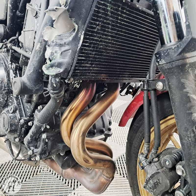 KAWASAKI Z650RS 649 2025 accidentée - La Casse de l Oncle Tom