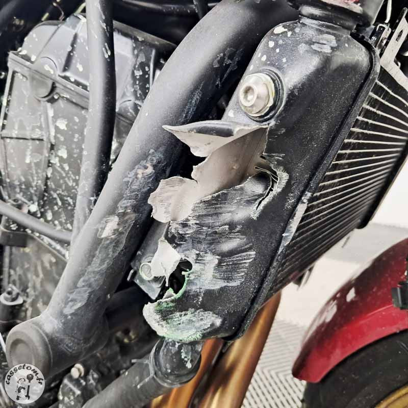 KAWASAKI Z650RS 649 2025 accidentée - La Casse de l Oncle Tom