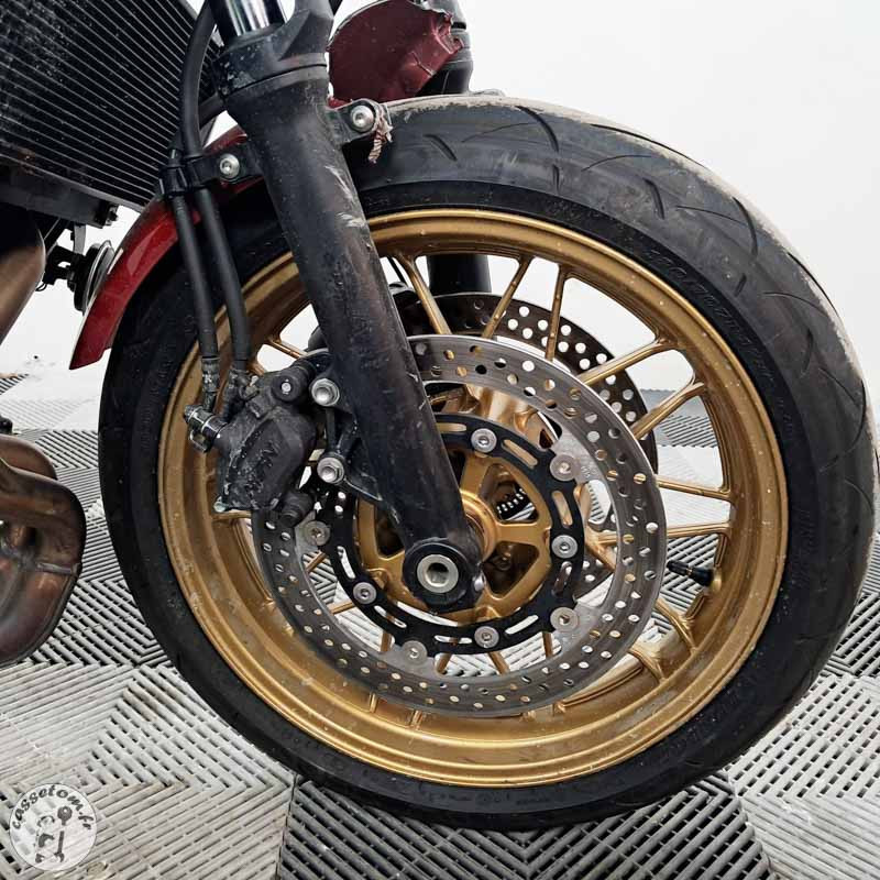 KAWASAKI Z650RS 649 2025 accidentée - La Casse de l Oncle Tom