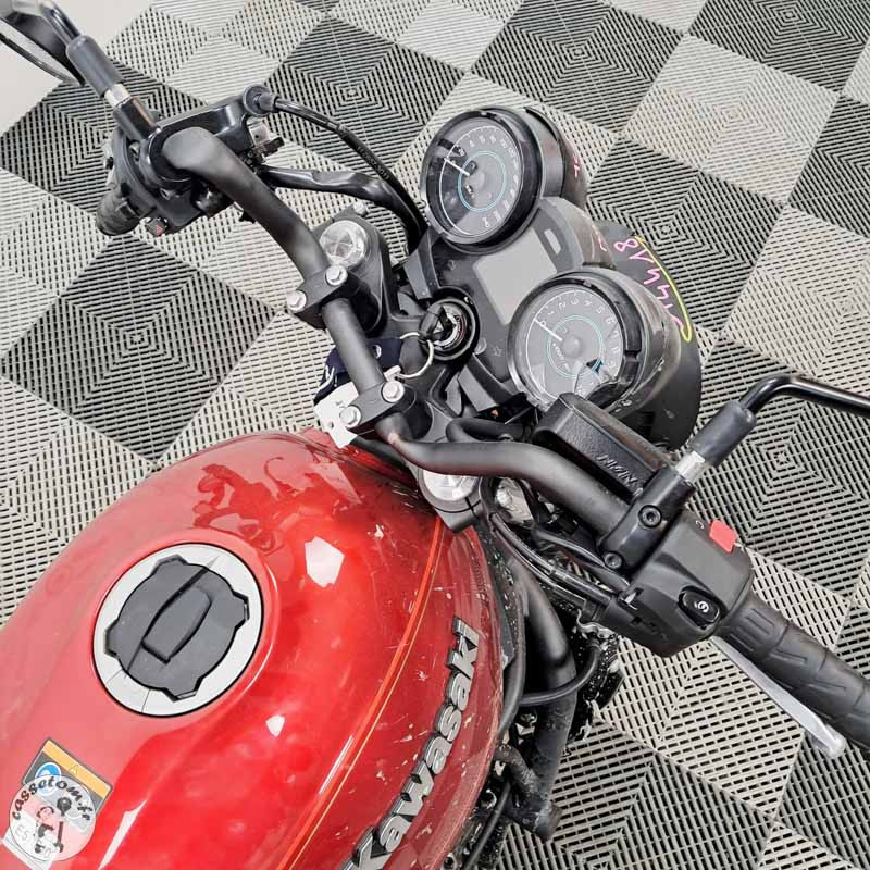 KAWASAKI Z650RS 649 2025 accidentée - La Casse de l Oncle Tom